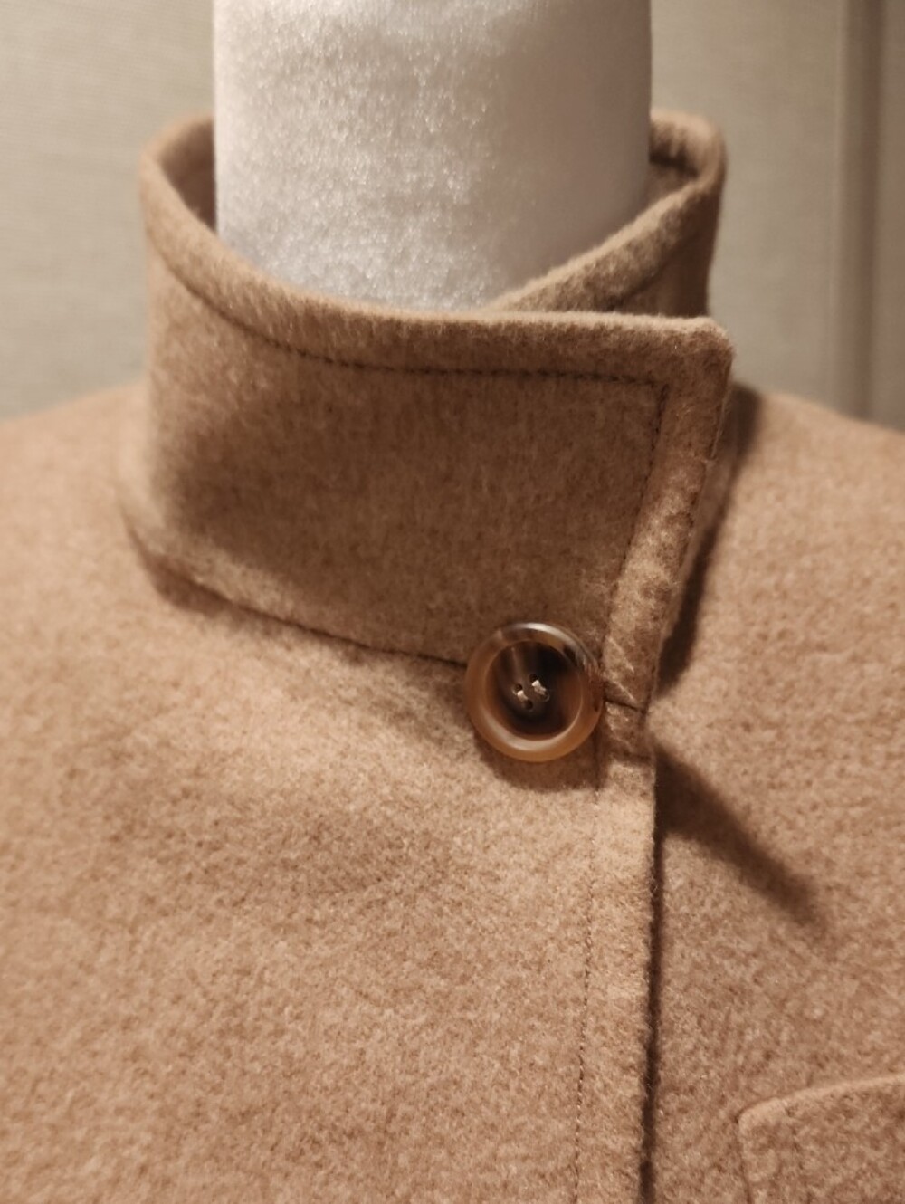 Akris 100% cashmere fitted jacket coat EUC camel - Picture 2 of 10